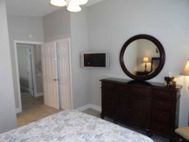 Right Across Street From Beach Rental 2 Bedrooms